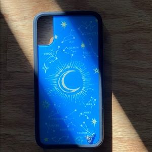 Hannah Meloche wildflower case